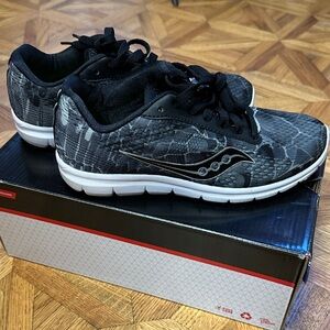 Saucony Men's Black and Gray Athletic Shoes